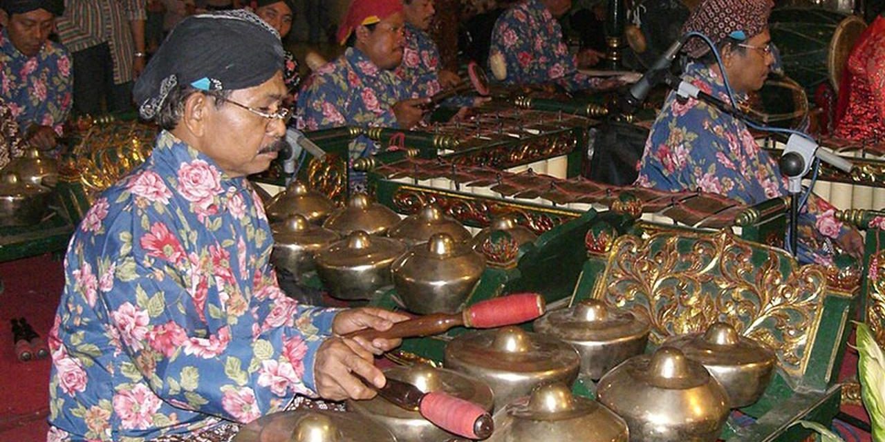 Alat Musik Bonang Instrumen Penting dalam Gamelan Jawa