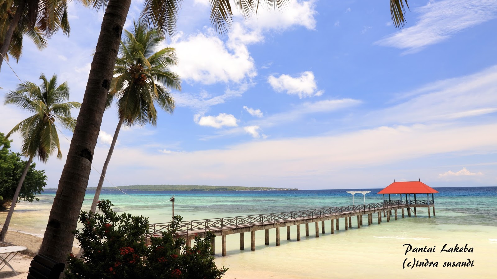 Keindahan Pantai Lakeba