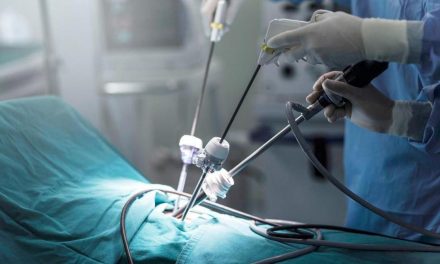 Meningkatkan Pelatihan Bedah Dengan Alat Simulator Laparoskopi